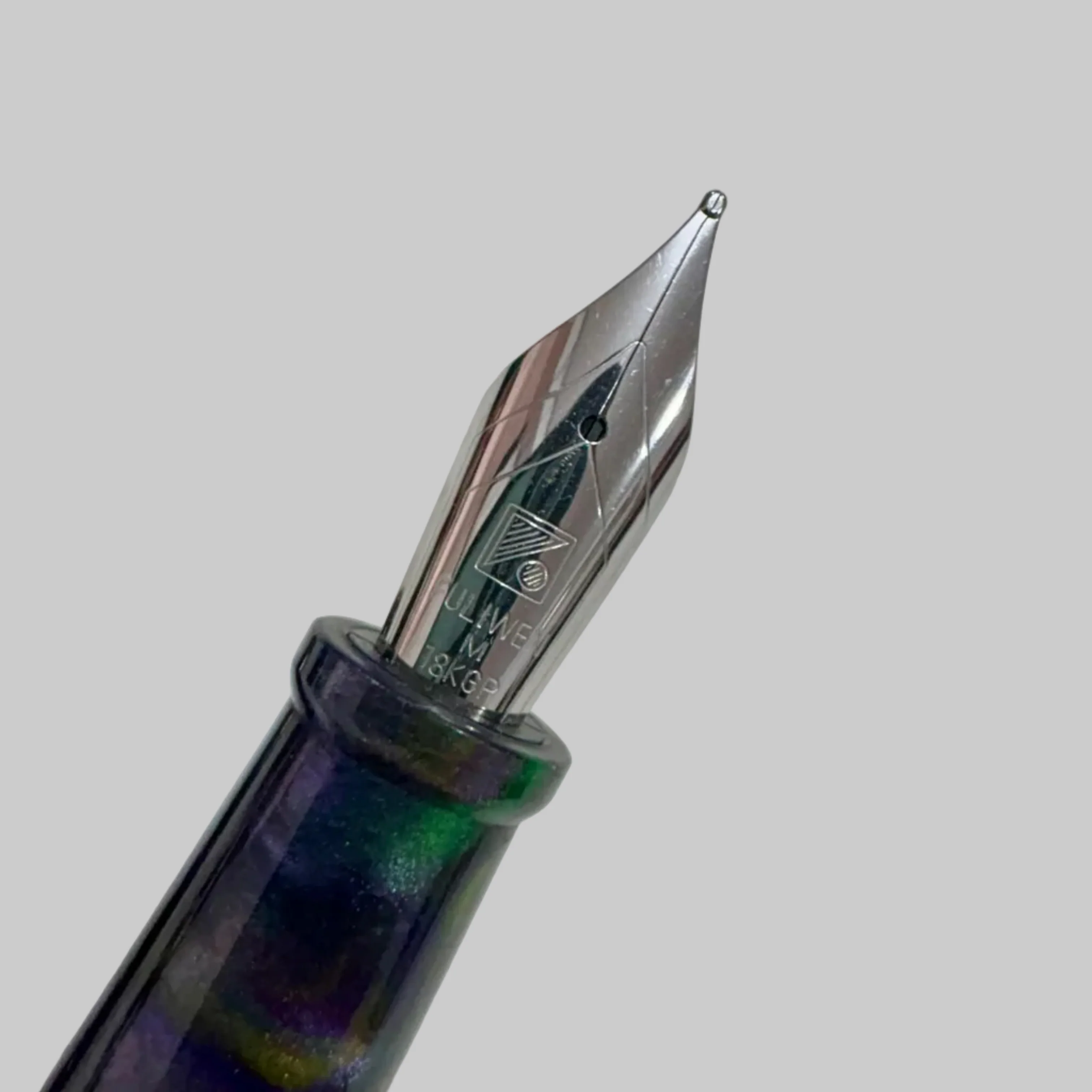 Fuliwen 017 Resin Fountain Pen - Medium Iridium Nib 0.7mm, Acrylic Body, Smooth Writing Ink Pen with Converter for Office, School & Gifts - Image 10