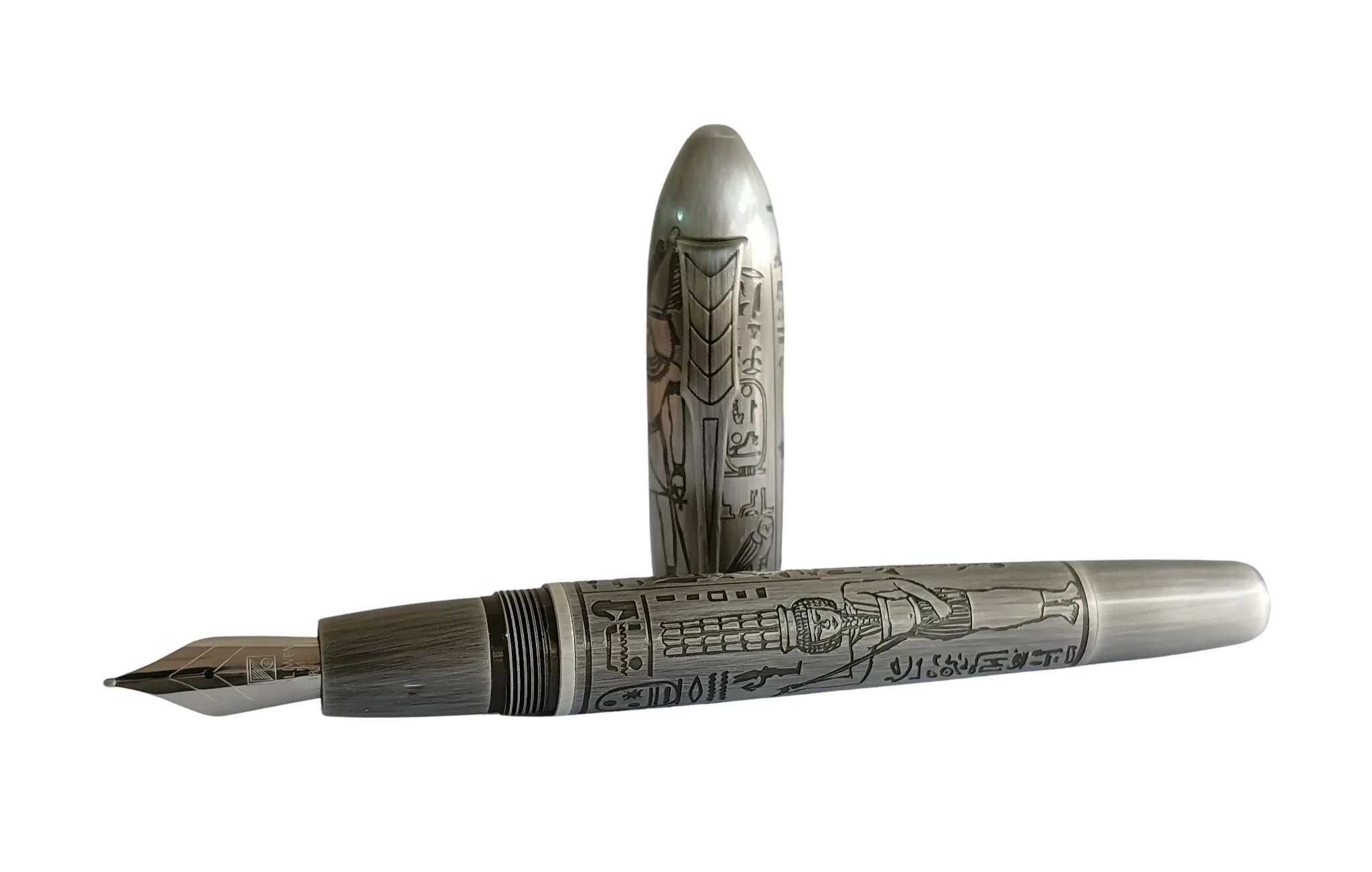 Fuliwen Egyptian Engraved Fountain Pen – Antique Metal Finish Medium Nib Writing Pen - Image 5