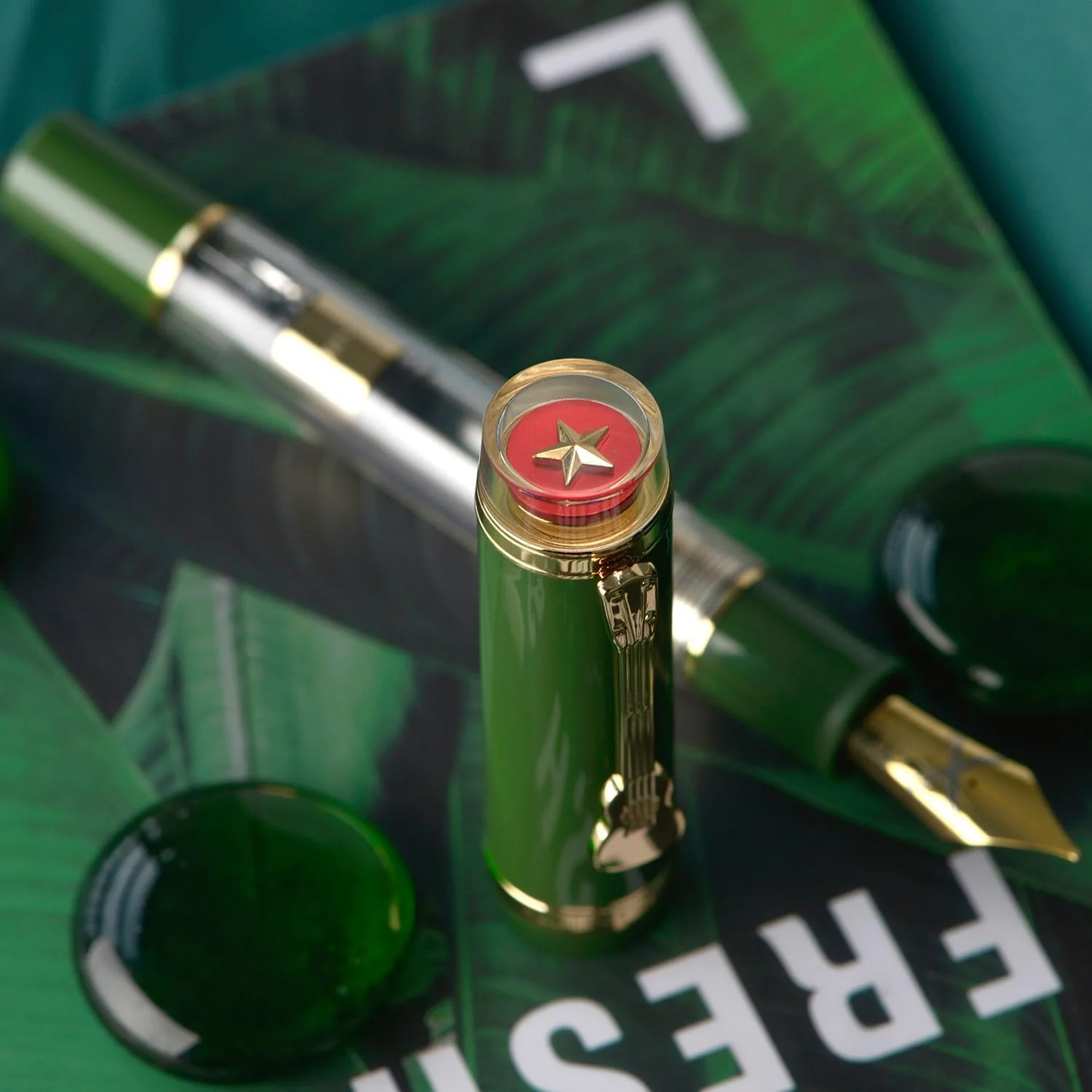 Jinhao 1935 Tiandao Series Fountain Pen – Green & Clear Acrylic Body, Dualtone Medium Nib, Gold Guitar Clip With Large Converter - Image 3