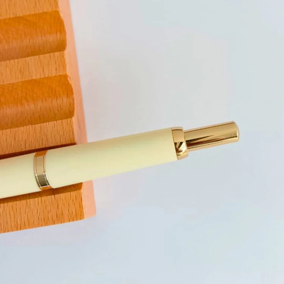 Jinhao 20 Press Retractable Fountain Pen –Ivory White Colors – Plastic Body (Golden clip) -Fine & Extra Fine Nib with Converter – Smooth Writing Daily Pen (No Ink Included) - Image 5