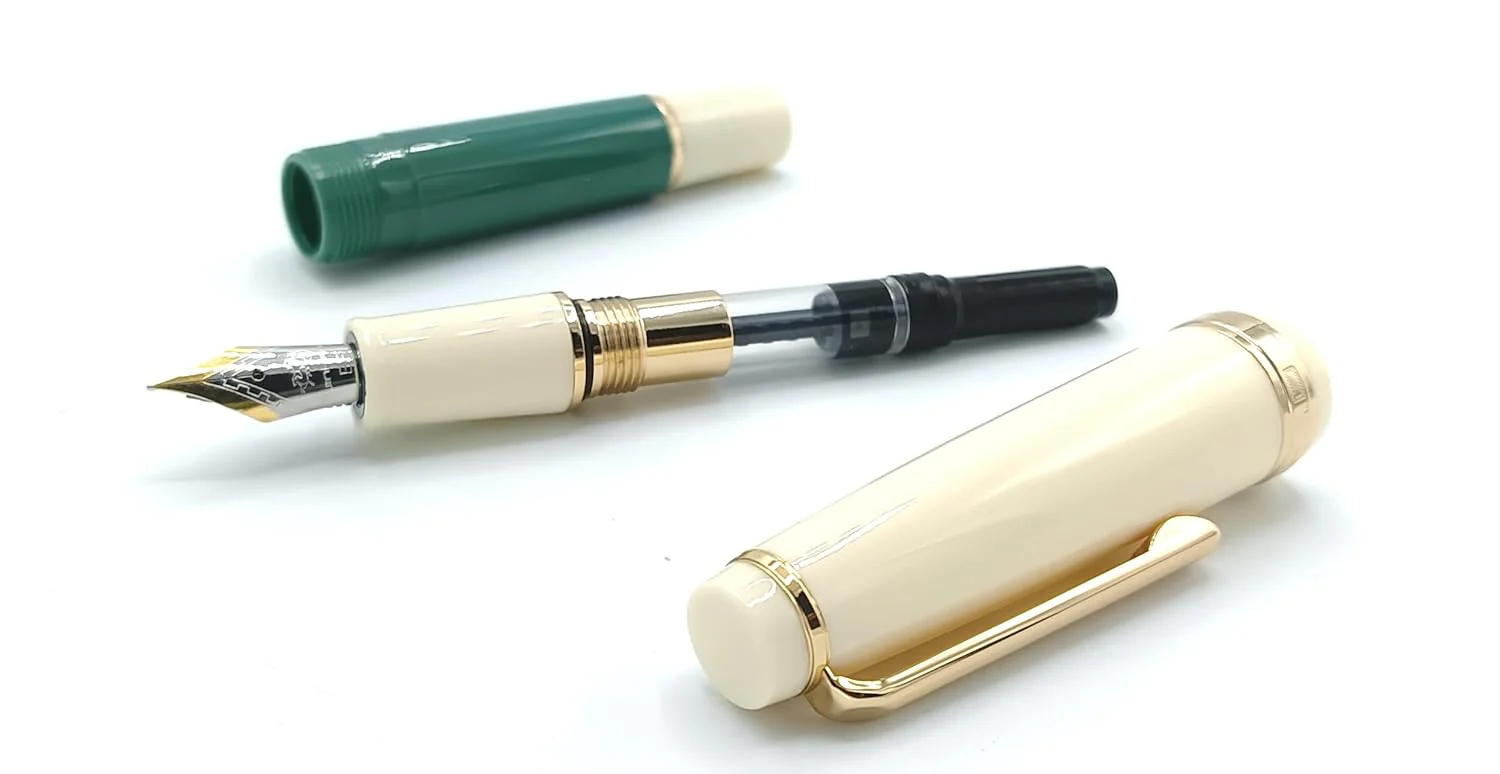 Jinhao 82 Green Mini Fountain Pen With Extra Fine, Smooth Writing Pocket Pen, Gold Trim, Acrylic Green, Includes Converter - Image 4