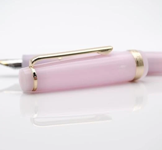Jinhao 82 Transparent Acrylic Fountain Pen with Gold Clip, Iridium Fine Nib & Ink Converter – Pink - Image 3