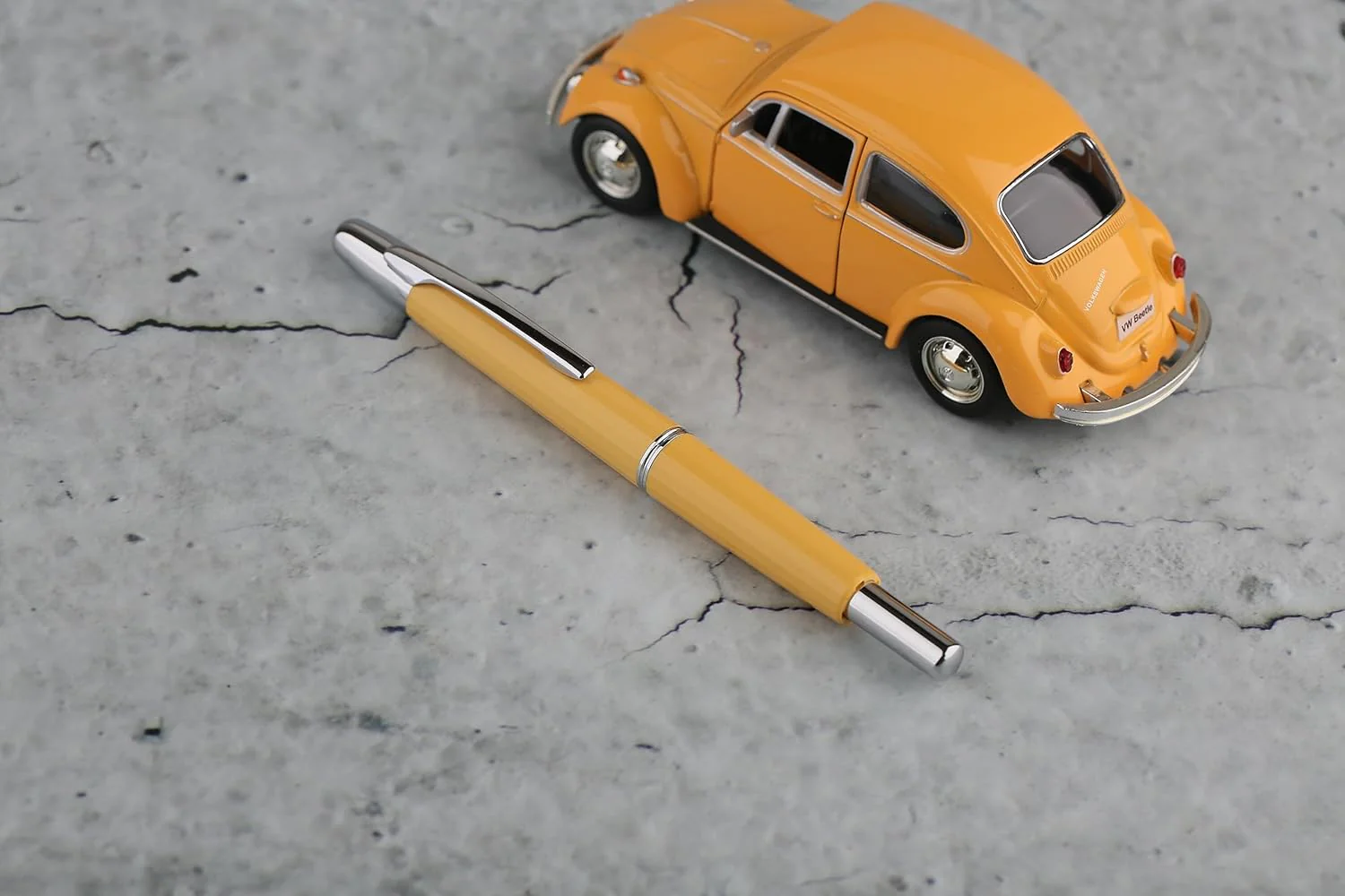 Moonman A2 Press Fountain Pen Extra Fine Nib with Box, Retractable Yellow Resin Ink Pen with Converter Writing Pen Set (Silver Clip Version - Image 3