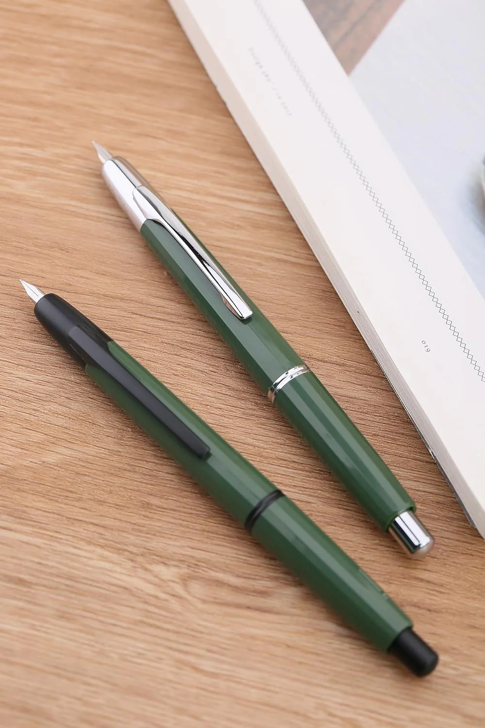 Moonman A2 Press Fountain Pen Extra Fine Nib with Box, Retractable Green Resin Ink Pen with Converter Writing Pen Set (Silver Clip Version) - Image 4