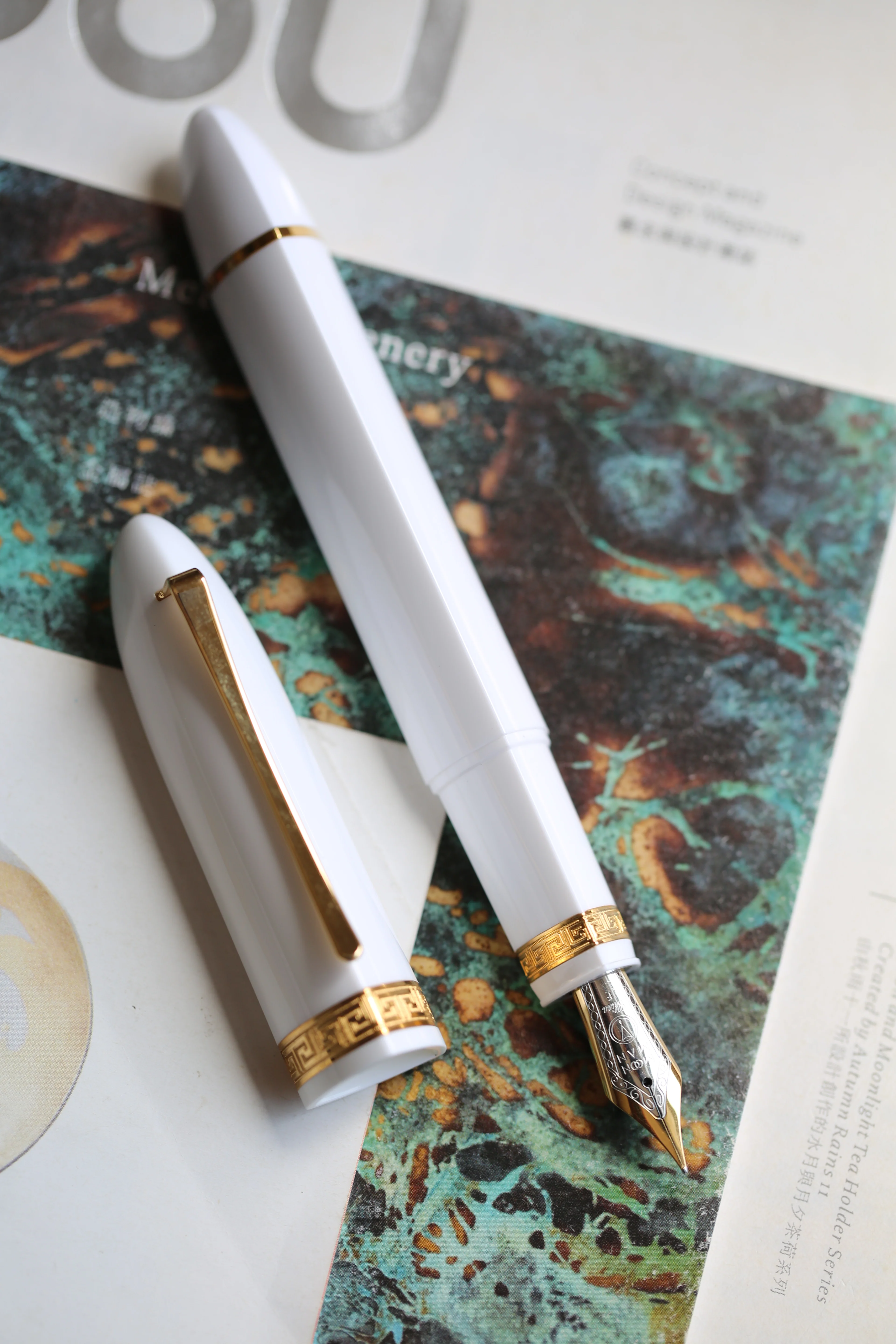 Moonman V60 Triangular Piston Fountain Pen – Ergonomic Fine Writing Instrument with Resin Body And Gift Box (White With Gold Trim & Clip) - Image 7