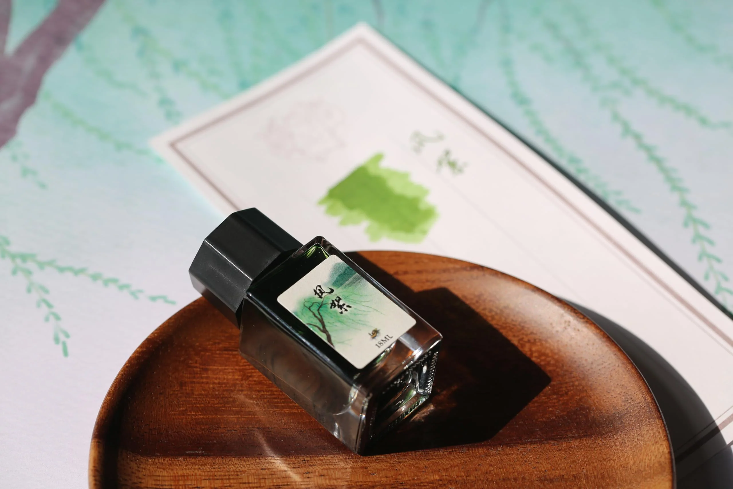 Moonman 18ml Glass Bottle Fountain Pen Colour Ink, No Blocking, Non Carbon Dye, Classic Designed Bottle Ink (Grass Green) - Image 4