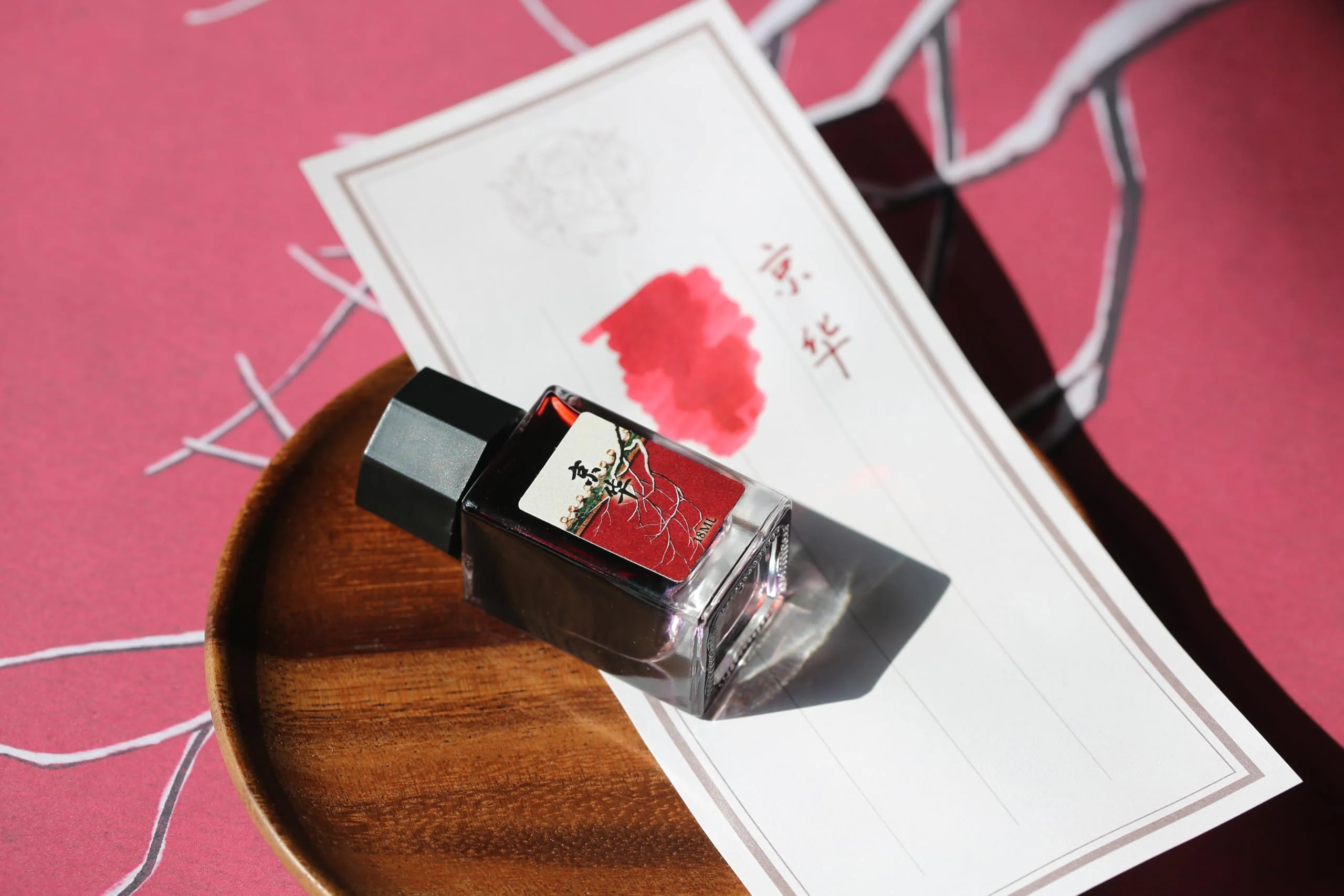Moonman 18ml Glass Bottle Fountain Pen Colour Ink, No Blocking, Non Carbon Dye, Classic Designed Bottle Ink (Cherry Red) - Image 4
