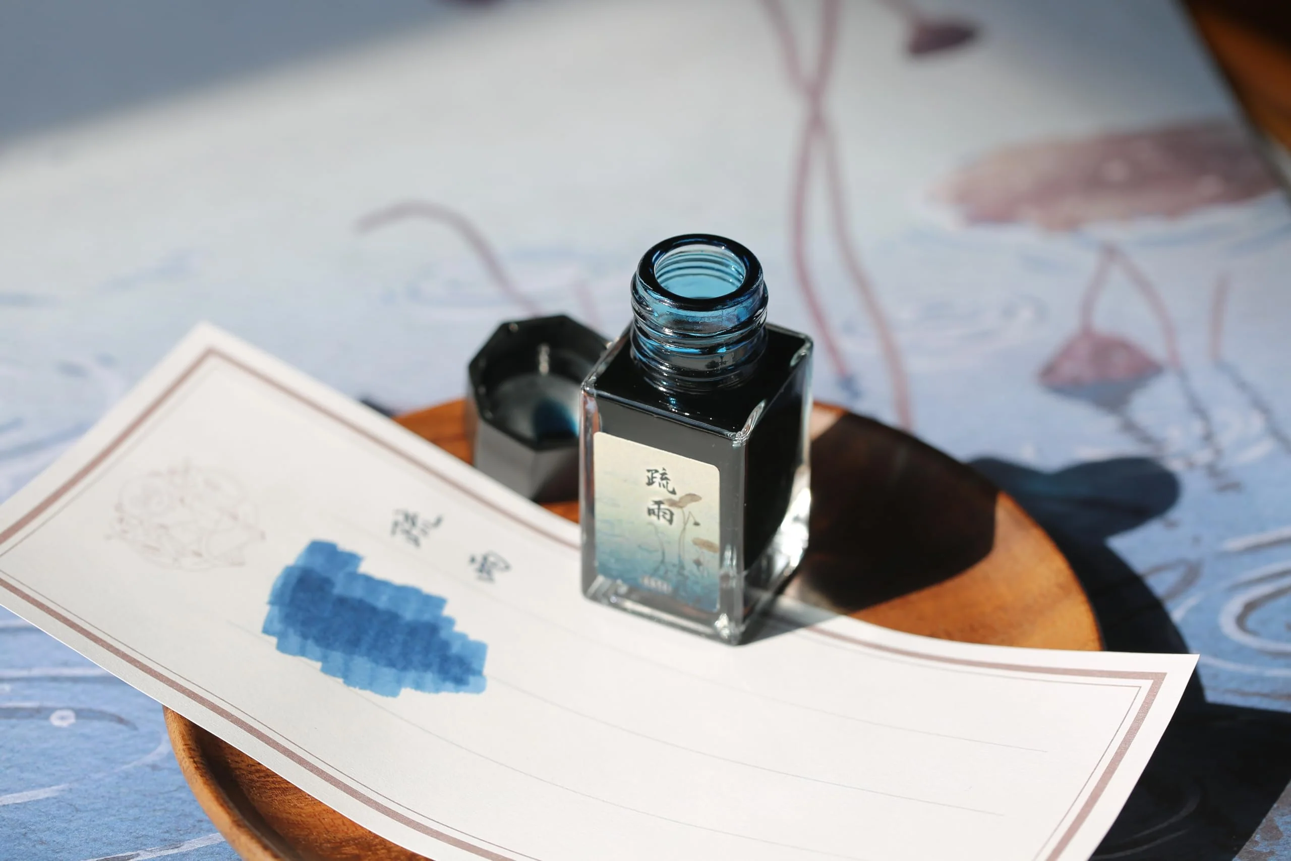 Moonman 18ml Glass Bottle Fountain Pen Colour Ink, No Blocking, Non Carbon Dye, Classic Designed Bottle Ink (Royal Blue) - Image 6