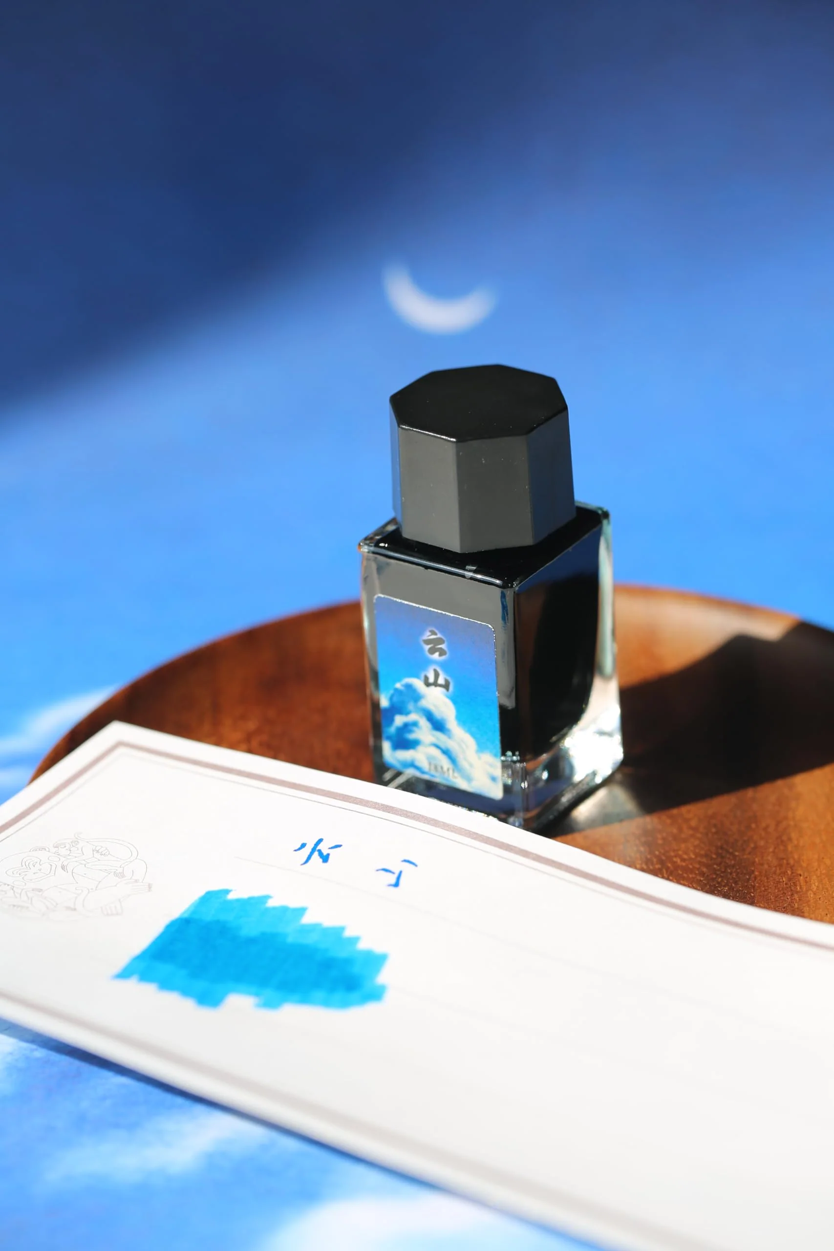 Moonman 18ml Glass Bottle Fountain Pen Colour Ink, No Blocking, Non Carbon Dye, Classic Designed Bottle Ink (Sky Blue) - Image 4