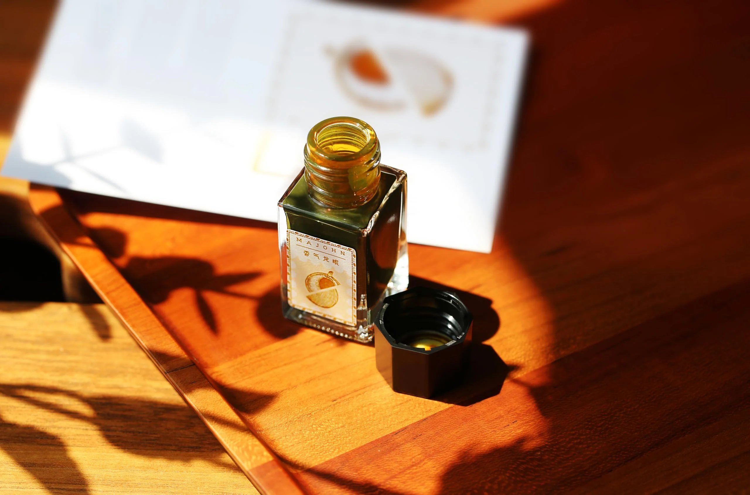 Moonman - Brownish Yellow 18ml Glass Bottle With Colorful Fresh Pigment Type, Waterproof Ink That Does Not Fade, Classic Designed Bottle Ink - Image 4