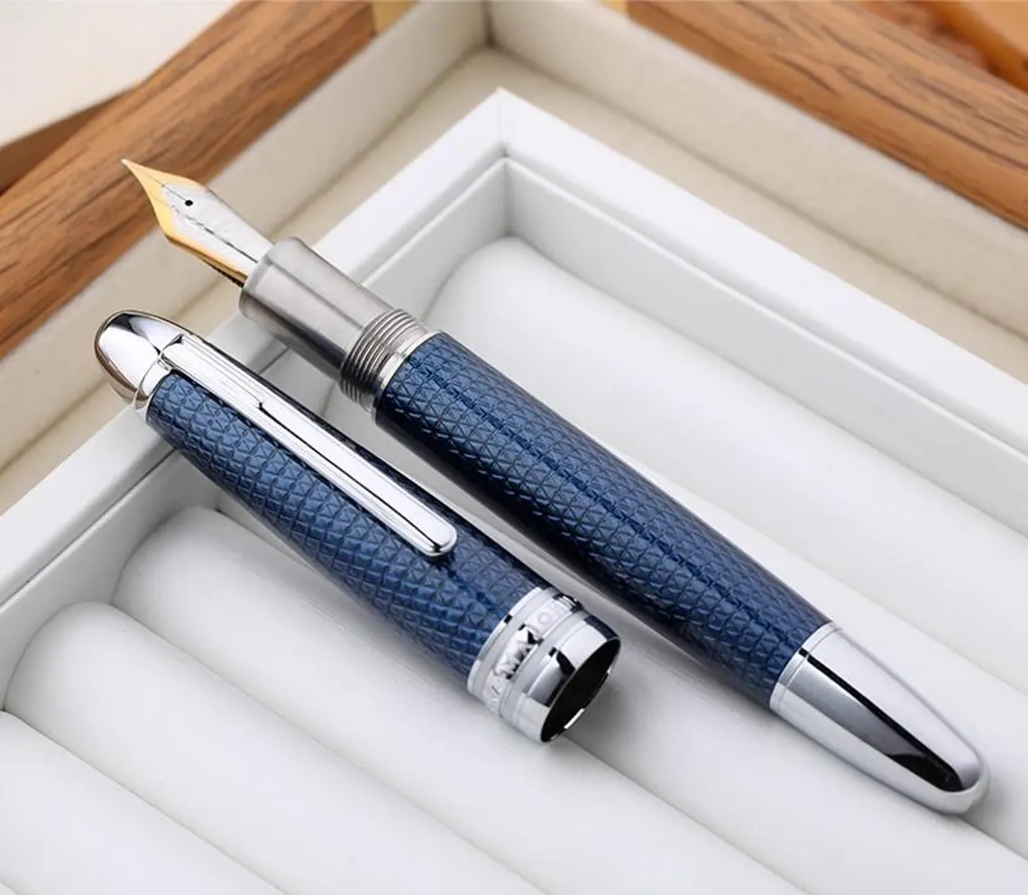 Moonman P136 Twilight Blue Metal Fountain Pen – Piston Filler, Precision Nib, Elegant Design - Image 3