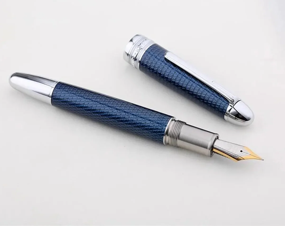 Moonman P136 Twilight Blue Metal Fountain Pen – Piston Filler, Precision Nib, Elegant Design - Image 4