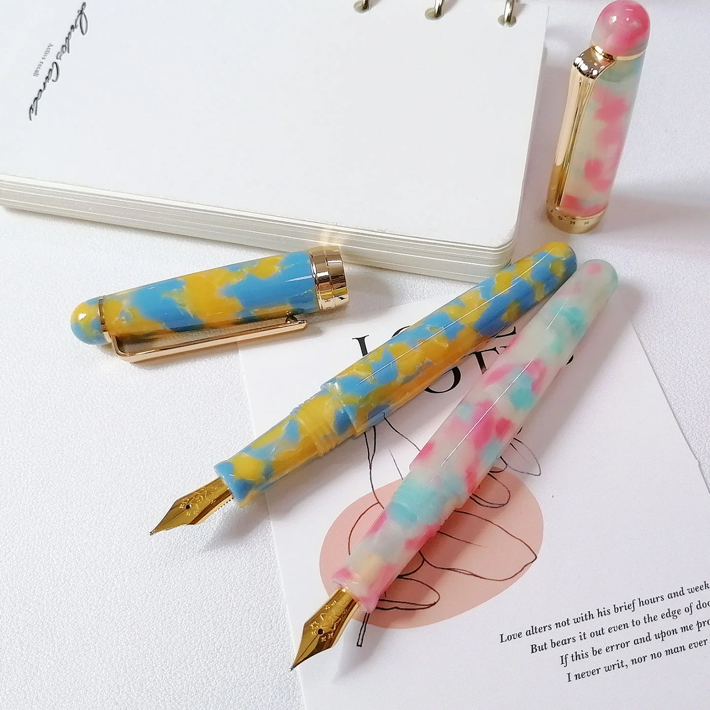 Moonman S9 Acrylic Fountain Pen – Candy Color Resin Barrel, Gold Trim, Smooth Fine Nib - Image 4