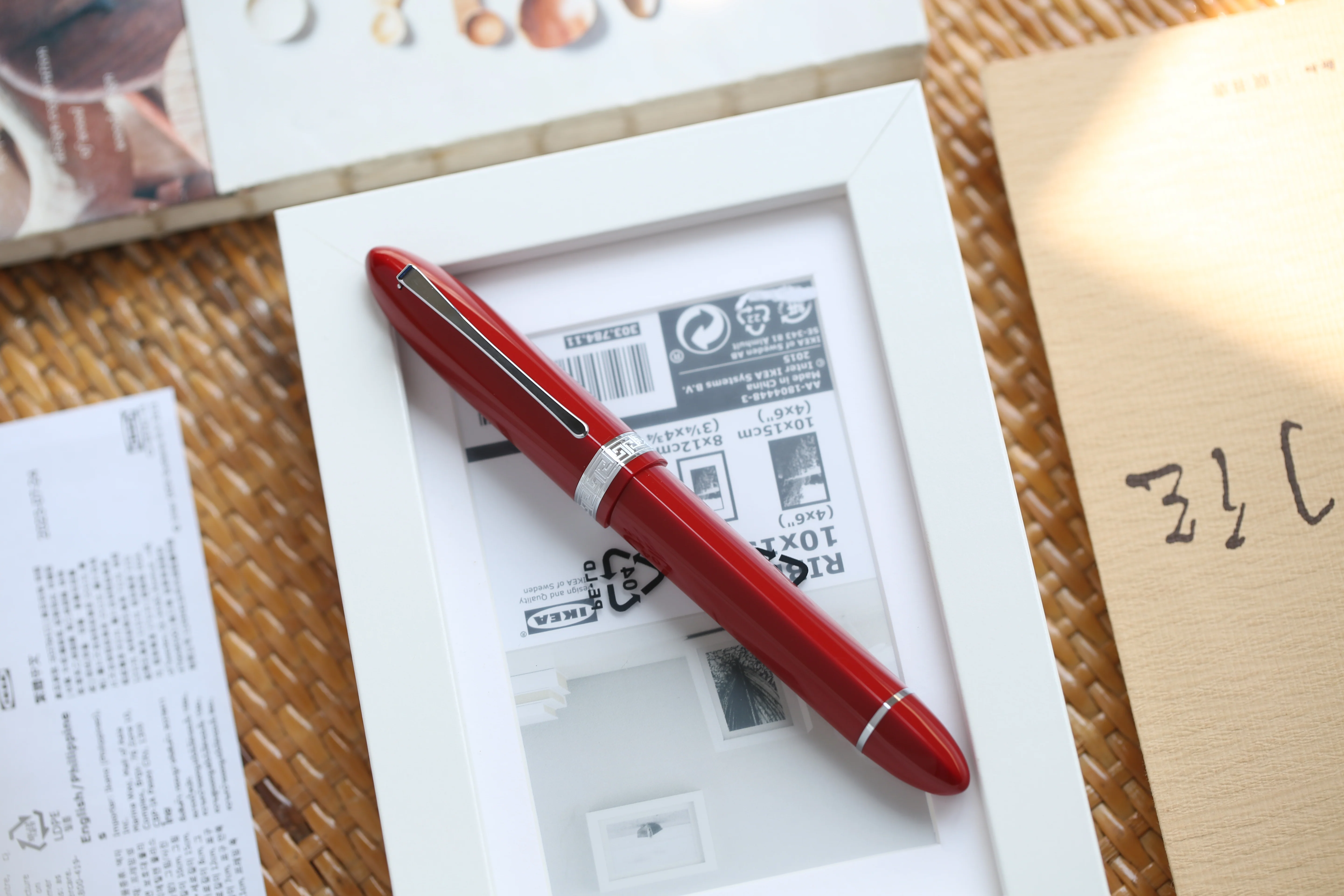 Moonman V60 Triangular Piston Fountain Pen – Ergonomic Extra Fine Writing Instrument with Resin Body And Gift Box (Red With Silver Trim & Clip) - Image 2