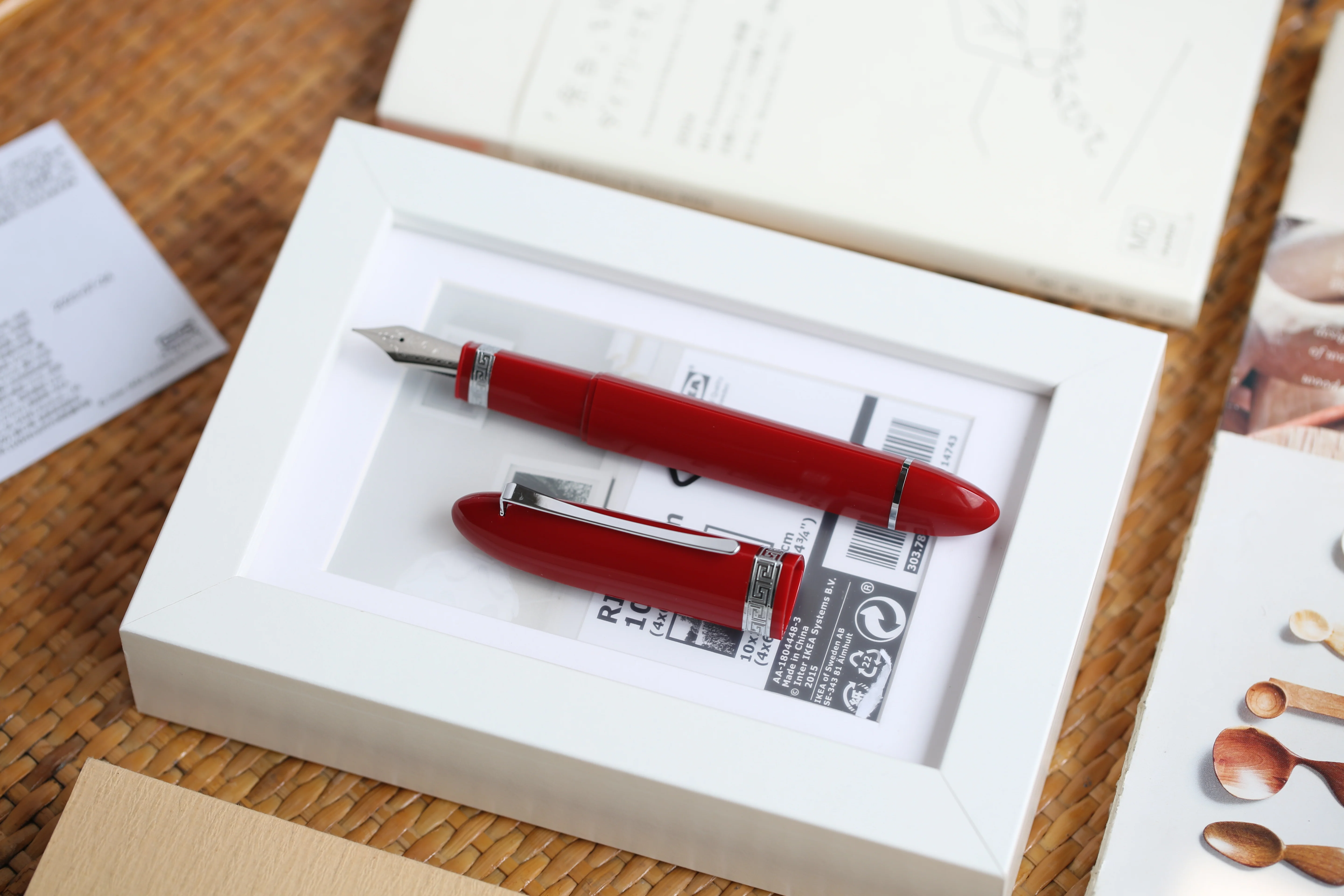 Moonman V60 Triangular Piston Fountain Pen – Ergonomic Extra Fine Writing Instrument with Resin Body And Gift Box (Red With Silver Trim & Clip) - Image 3