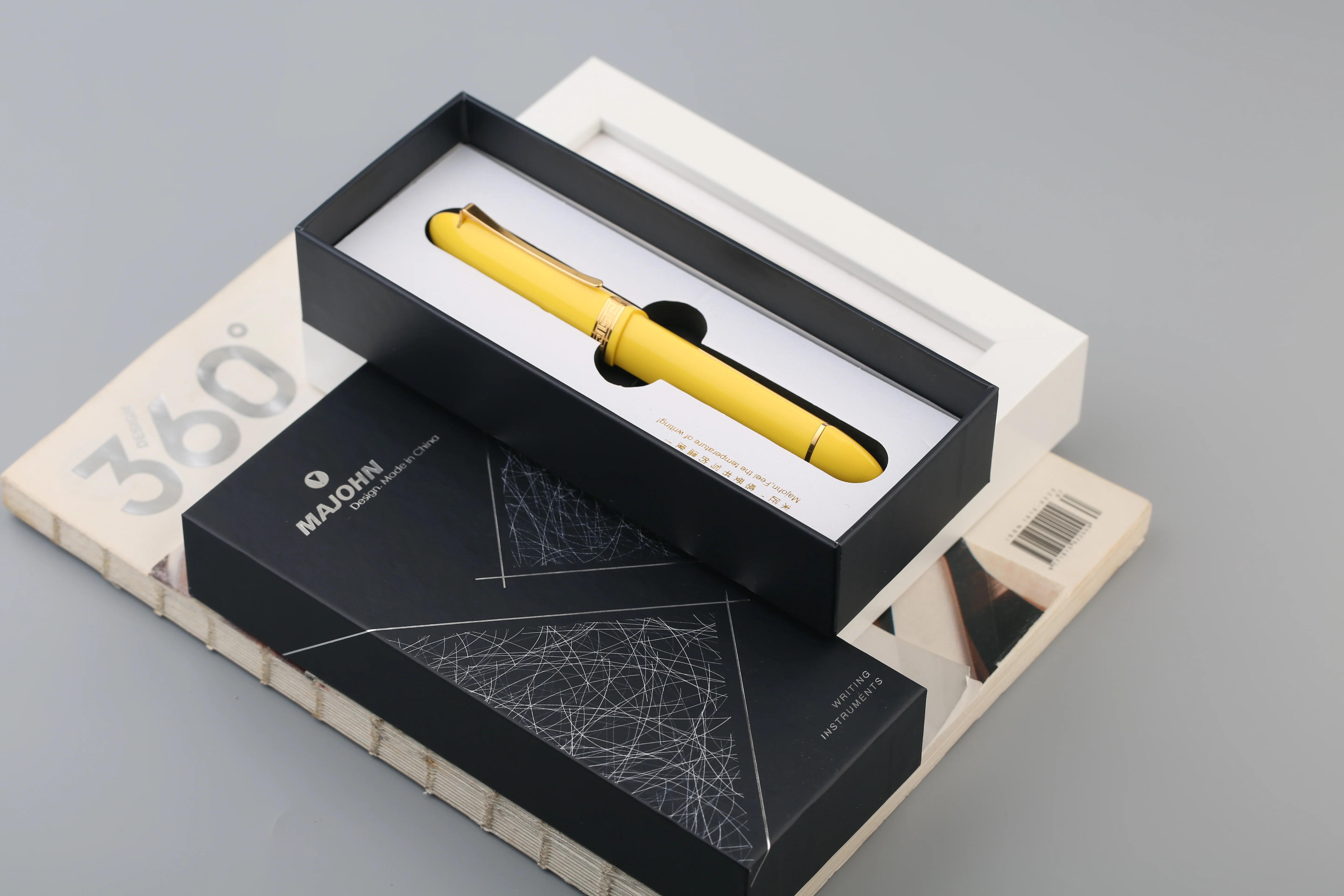 Moonman V60 Triangular Piston Fountain Pen – Ergonomic Fine Writing Instrument with Resin Body And Gift Box (Yellow With Gold Trim & Clip) - Image 8