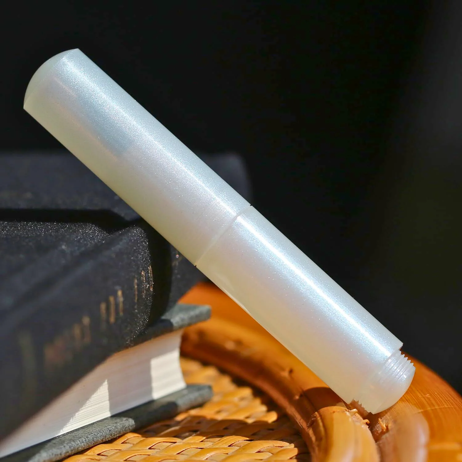 Moonman Wancai Mini Eyedropper Fountain Pen – Fine Nib, Pearl White Resin, Pocket-Size Travel Pen - Image 3
