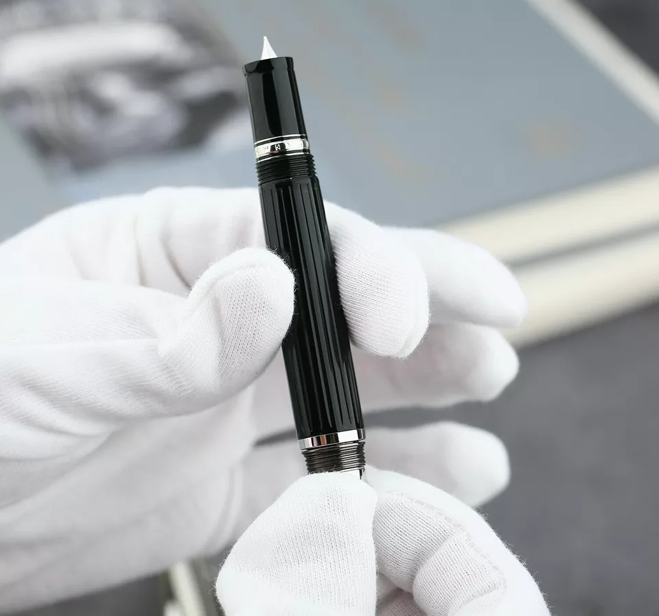 Moonman X1 Retractable Fountain Pen, Extra Fine Nib, Black Resin with 6 Black Ink Cartridges - Image 3