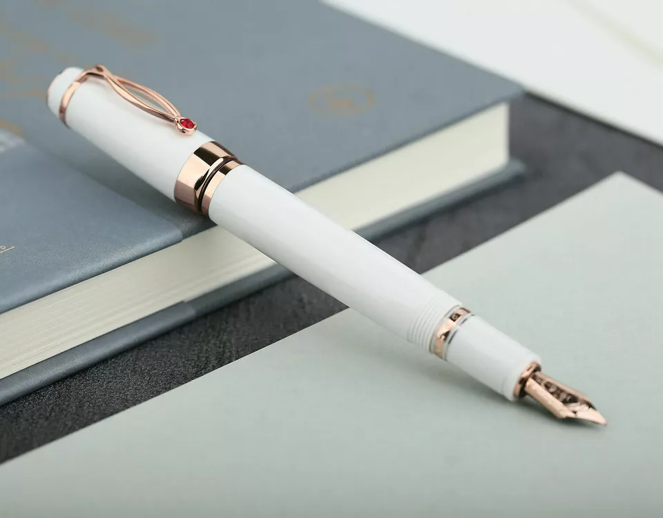 Moonman X1 Retractable Fountain Pen - White Resin, Extra Fine Nib with 6 Black Ink Cartridges - Image 4