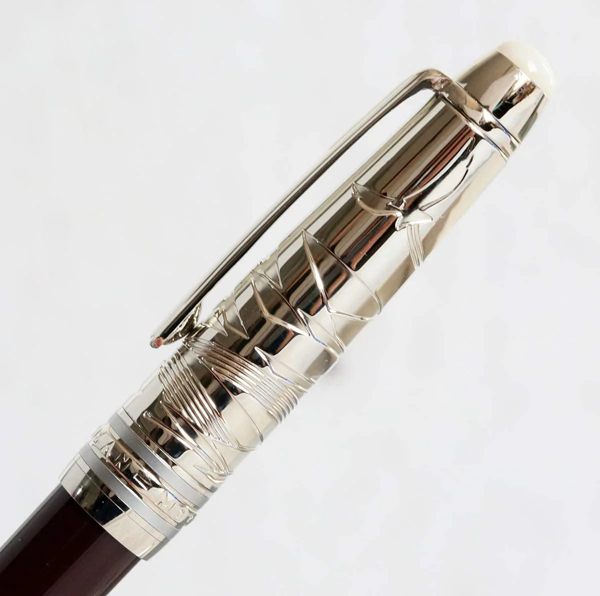 Moonman P135 Red Resin Fountain Pen Small Bent Nib, Beautiful Desert Eagle Metal Pen Cap Pearl Top - Image 4