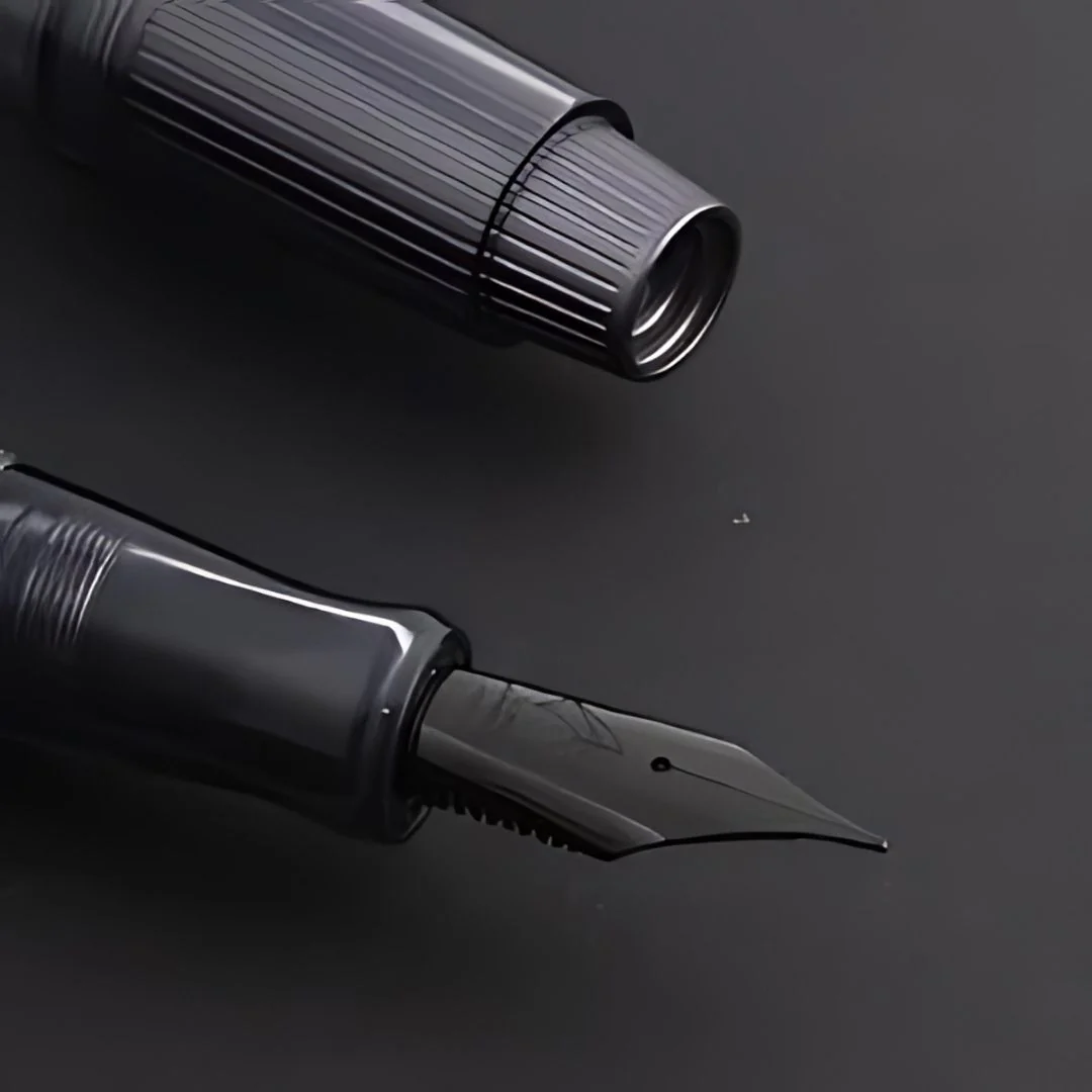 Natami Super Warship Fountain Pen – Fine Nib, Transparent Clear Body, Vacuum Filling System (Black Storms Design) - Image 7