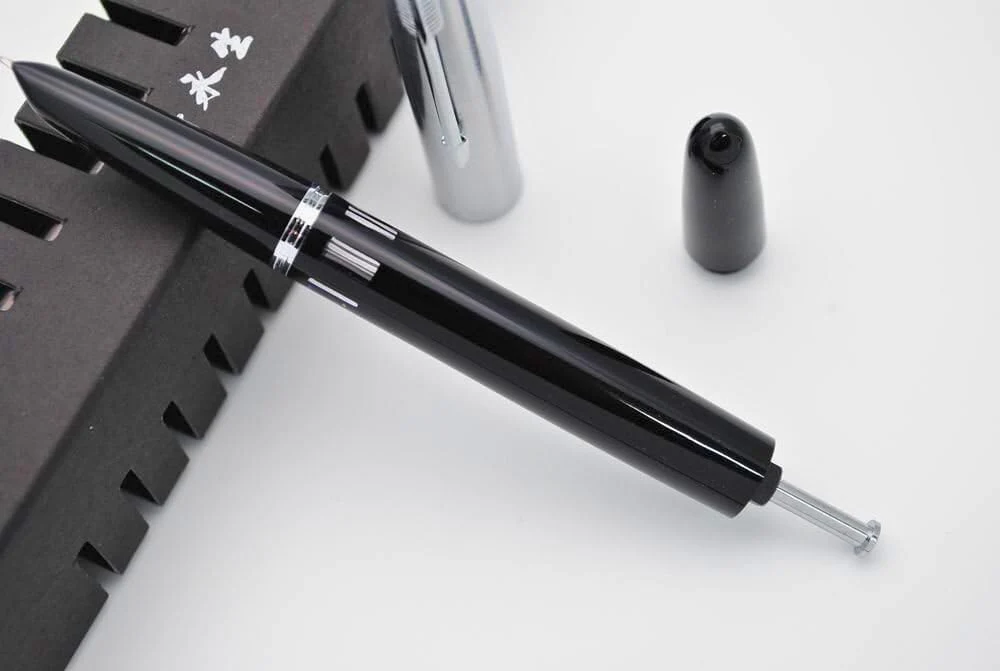 Wing Sung 601 Steel Cap Vacumatic Fountain Pen with Ink Window, Extra Fine Nib (Black) - Image 5