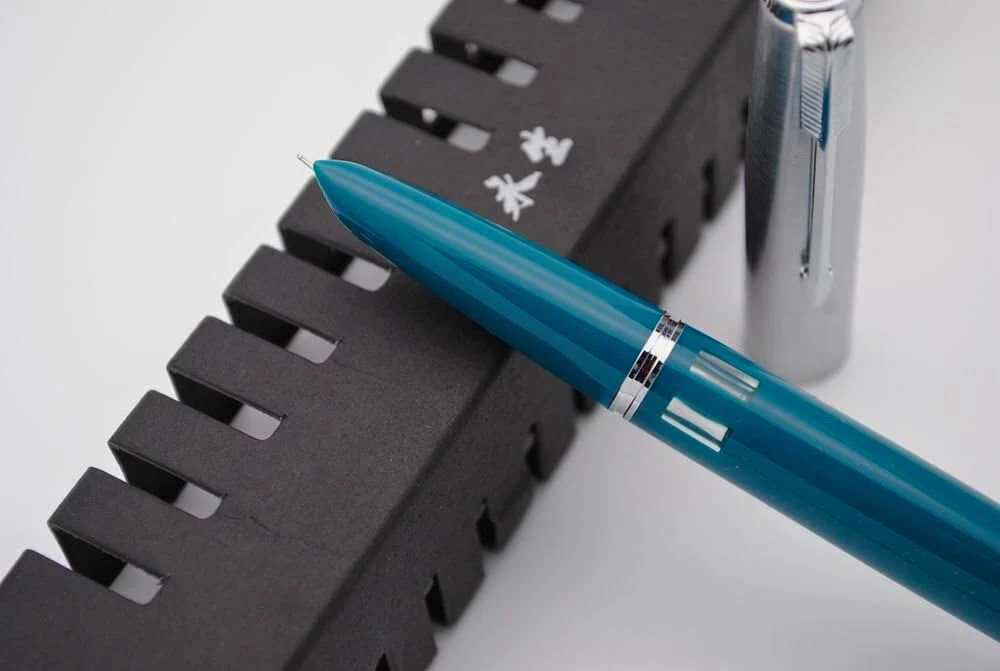 Wing Sung 601 Steel Cap Vacumatic Fountain Pen with Ink Window, Extra Fine Nib (Blue-Green) - Image 3