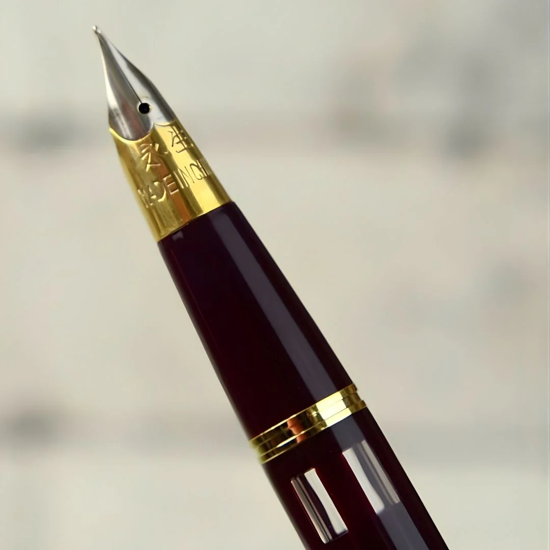 Wing Sung 601A Crimson Vacumatic Fountain Pen – Fine 0.5mm Nib, Golden Cap, Resin Body, Ink Window, Push-Cap with Converter & Box (No Ink) - Image 5