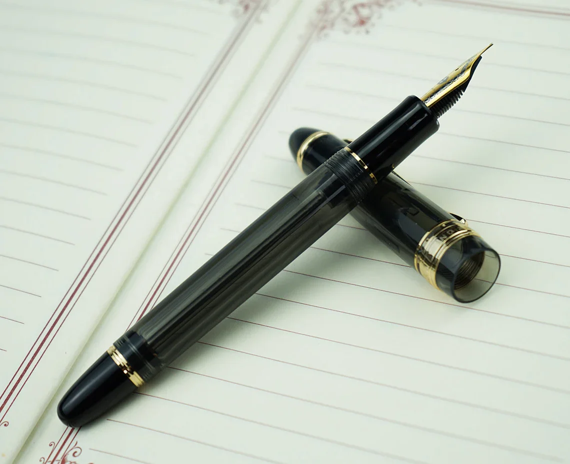 Wing Sung 699 Vacuum Filling Fountain Pen – Medium Steel Nib, Translucent Black Acrylic with Gold Clip - Image 6